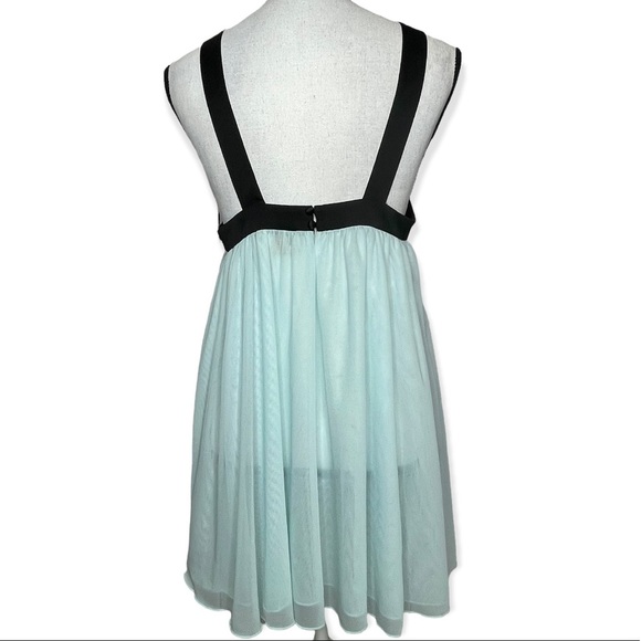 Kate Spade Powder Blue Contrast Bow Tie Halter Neckline Chemise Top SZ Medium - Picture 8 of 8